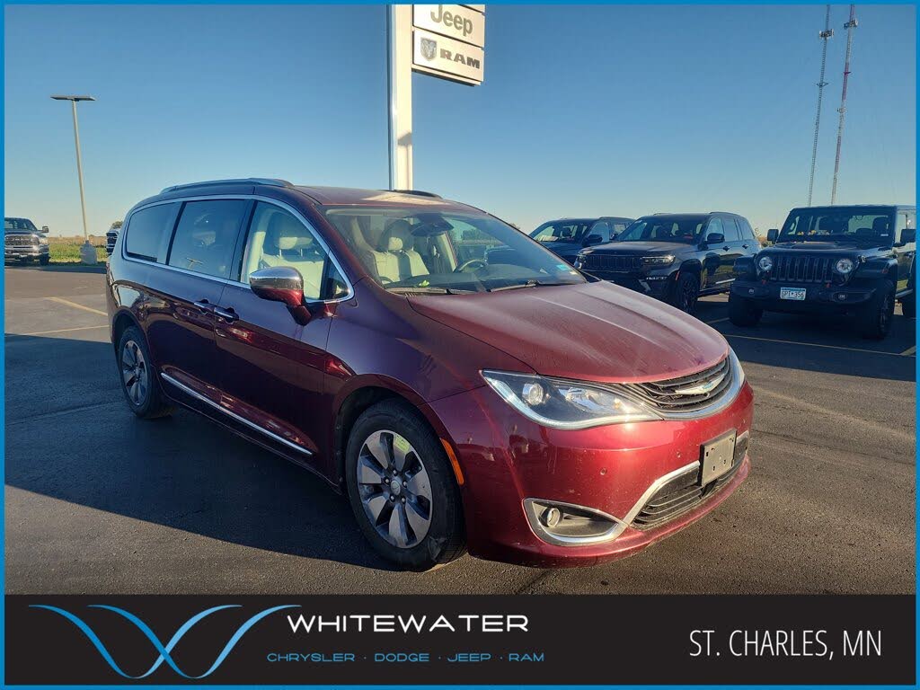 2017 Chrysler Pacifica Hybrid Platinum FWD