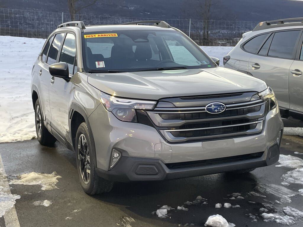 2025 Subaru Forester Premium Crossover AWD