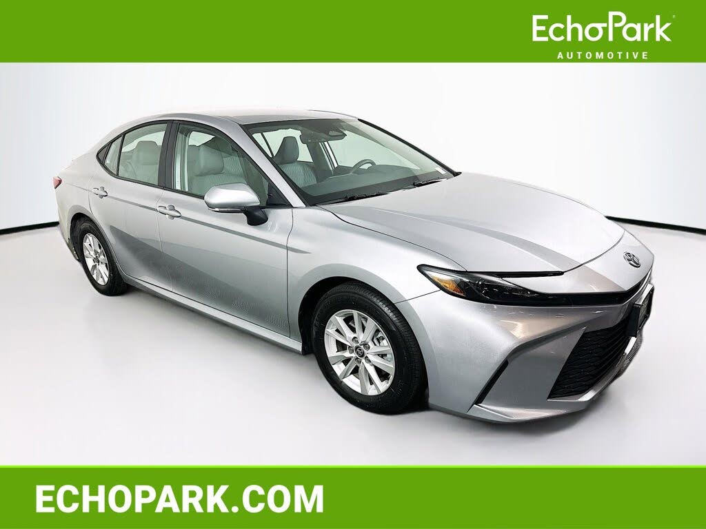 2025 Toyota Camry LE FWD