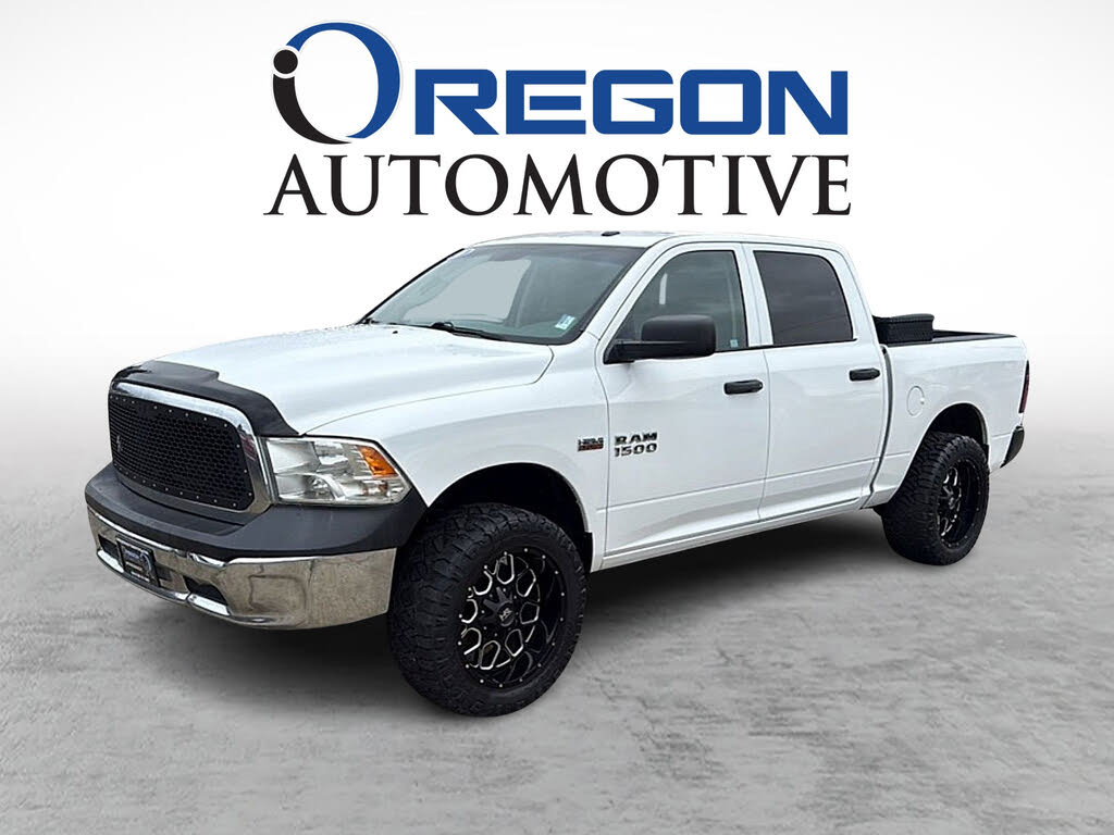 2016 RAM 1500 Express Crew Cab 4WD