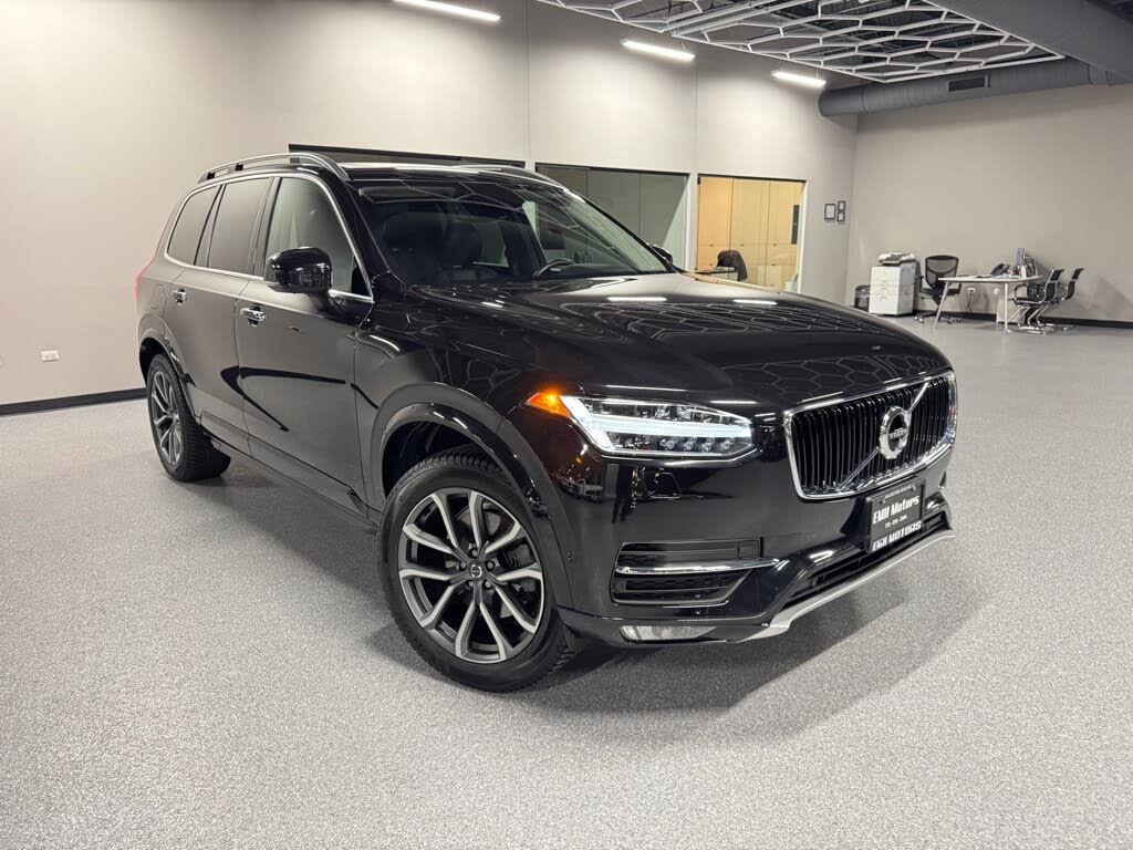 2018 Volvo XC90 T6 Momentum AWD