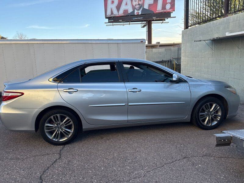 2017 Toyota Camry SE