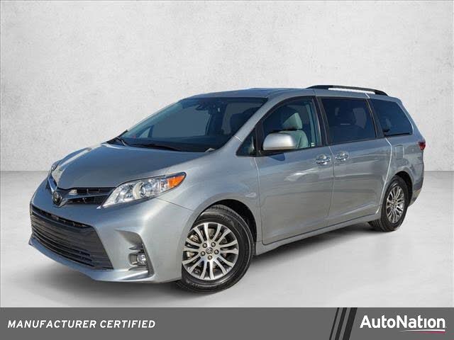 2020 Toyota Sienna XLE 7-Passenger FWD with Auto-Access Seat