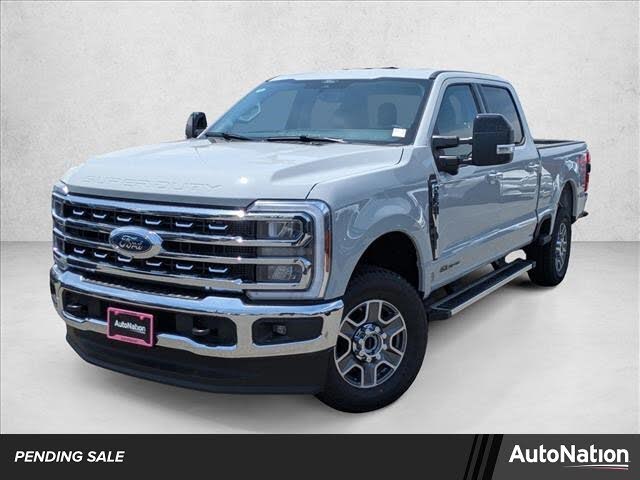 2025 Ford F-250 Super Duty Lariat Crew Cab 4WD