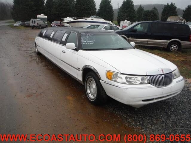 2000 Lincoln Town Car Executive