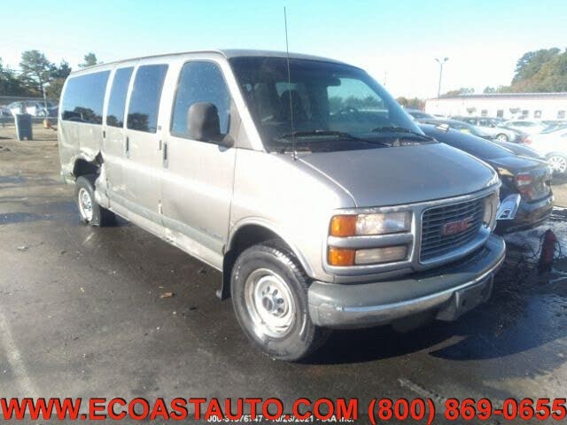 2001 GMC Savana 3500 Passenger Van
