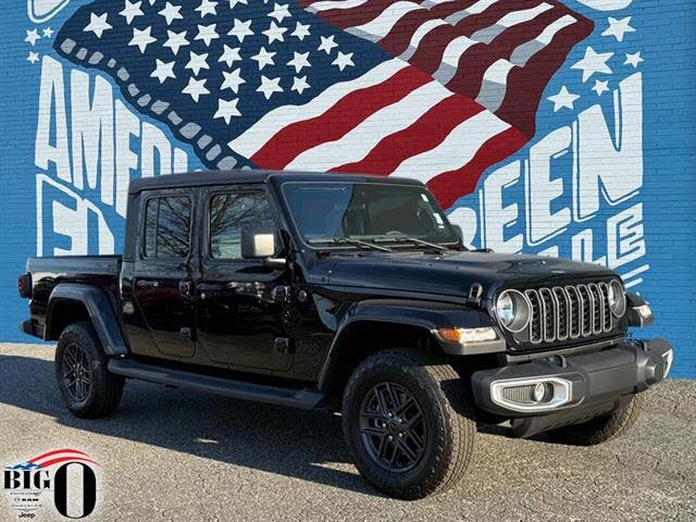 2025 Jeep Gladiator Sport S Crew Cab 4WD