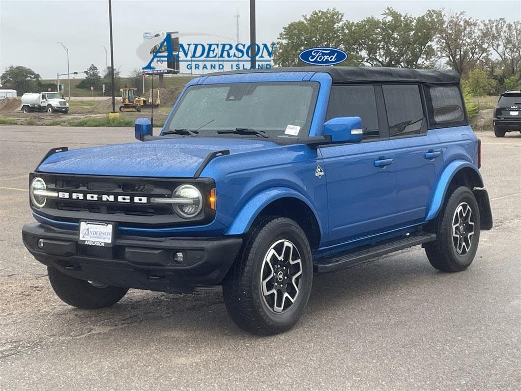 2023 Ford Bronco Outer Banks 4-Door 4WD