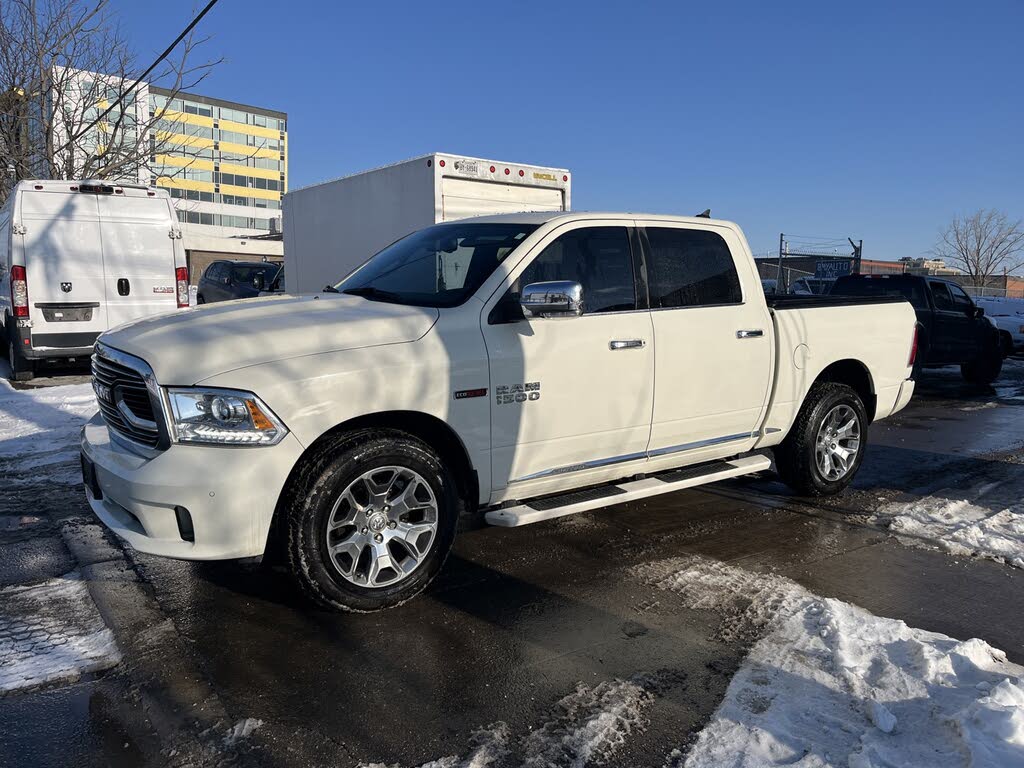 2018 RAM 1500 Laramie Limited Crew Cab 4WD