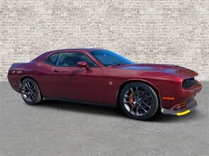 Dodge Challenger R/T Scat Pack RWD