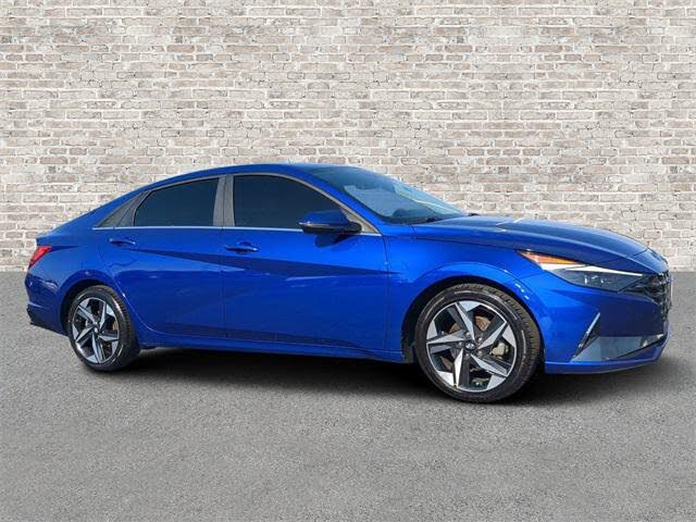 2023 Hyundai Elantra Limited FWD