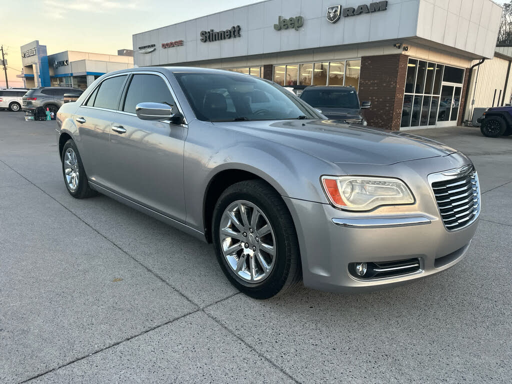 2011 Chrysler 300 Limited RWD