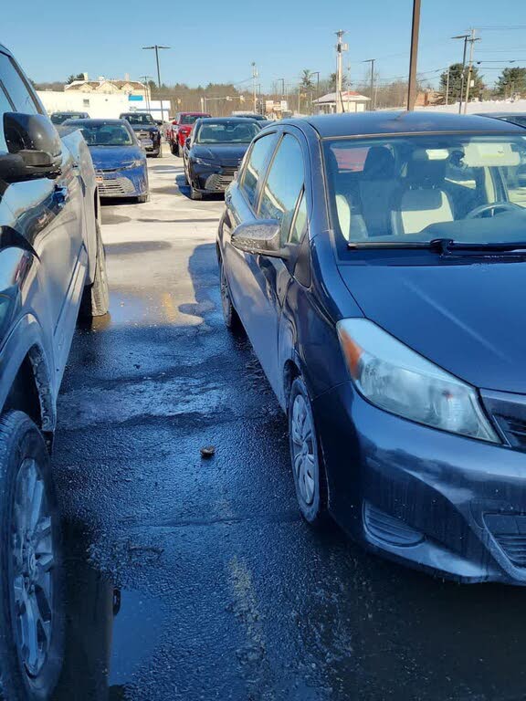 2012 Toyota Yaris L 2dr Hatchback