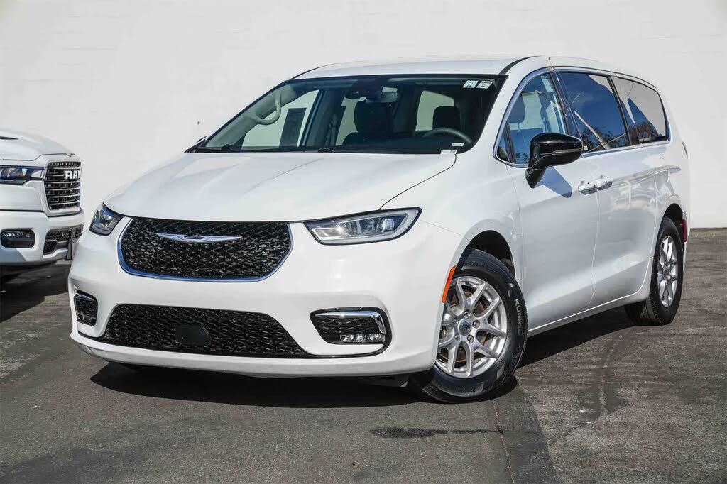 2024 Chrysler Pacifica Touring L FWD