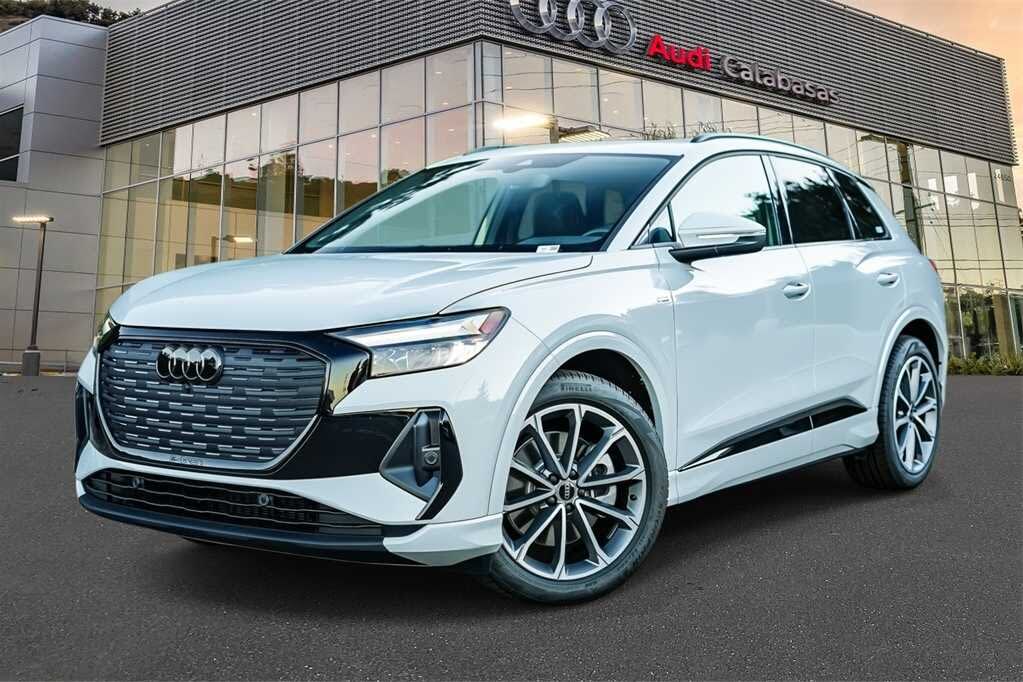 2026 Audi Q4 e-tron quattro Premium 55