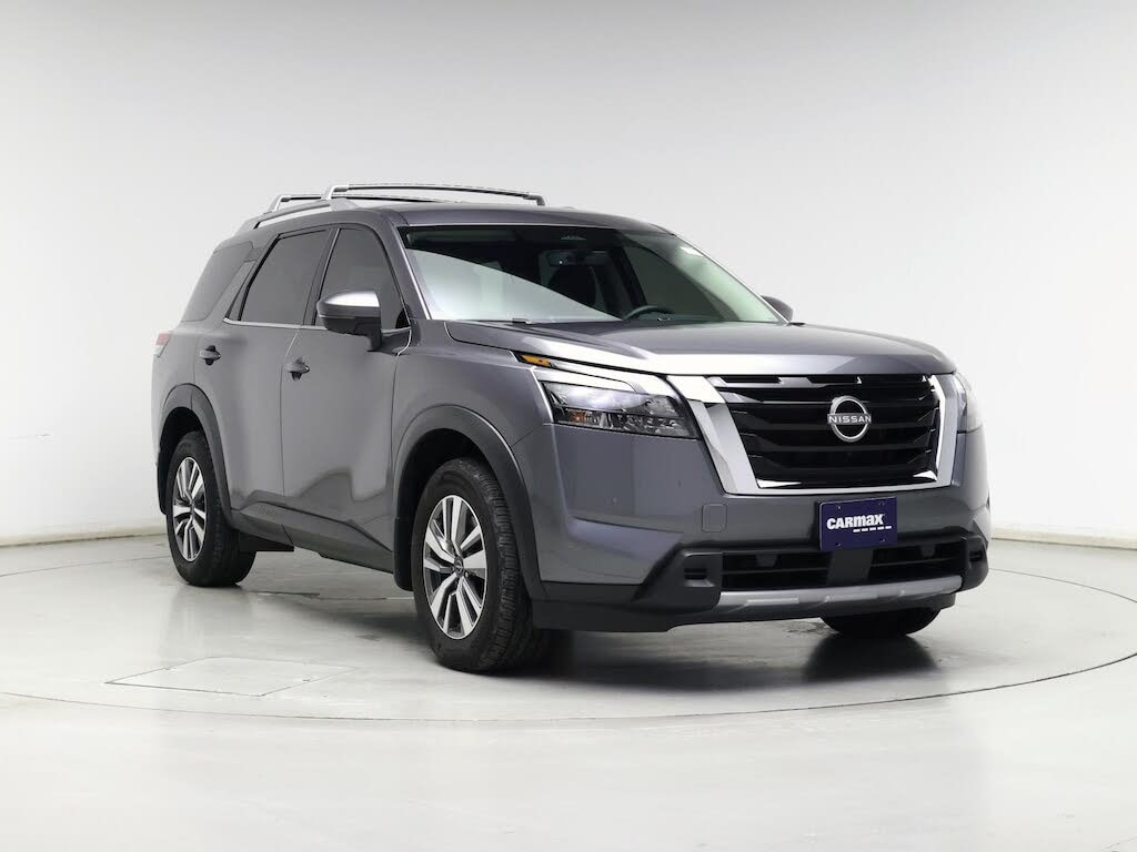 2025 Nissan Pathfinder SL 4WD