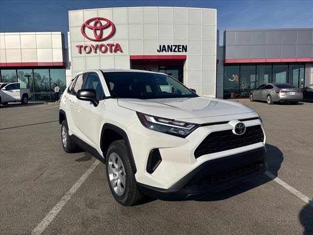 2025 Toyota RAV4 LE FWD