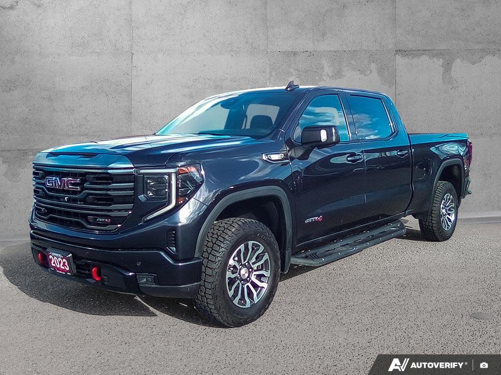 GMC Sierra 1500 AT4 Crew Cab 4WD 2023