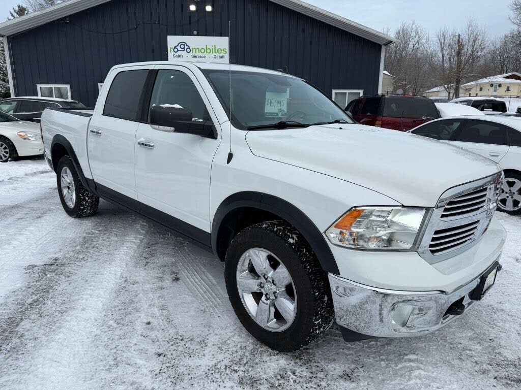 2016 RAM 1500 SLT Crew Cab 4WD