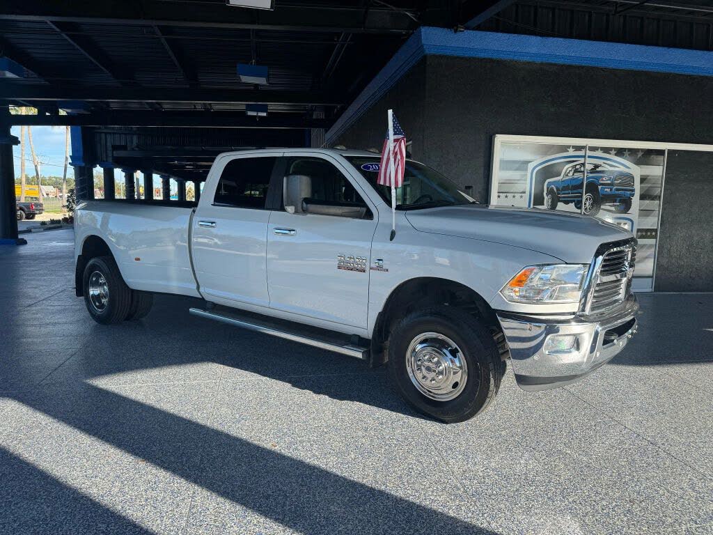2018 RAM 3500 Big Horn Crew Cab LB DRW 4WD