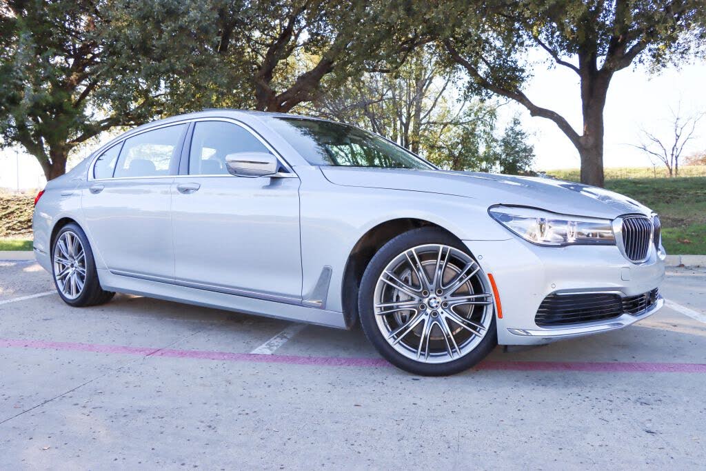 2019 BMW 7 Series 740i RWD