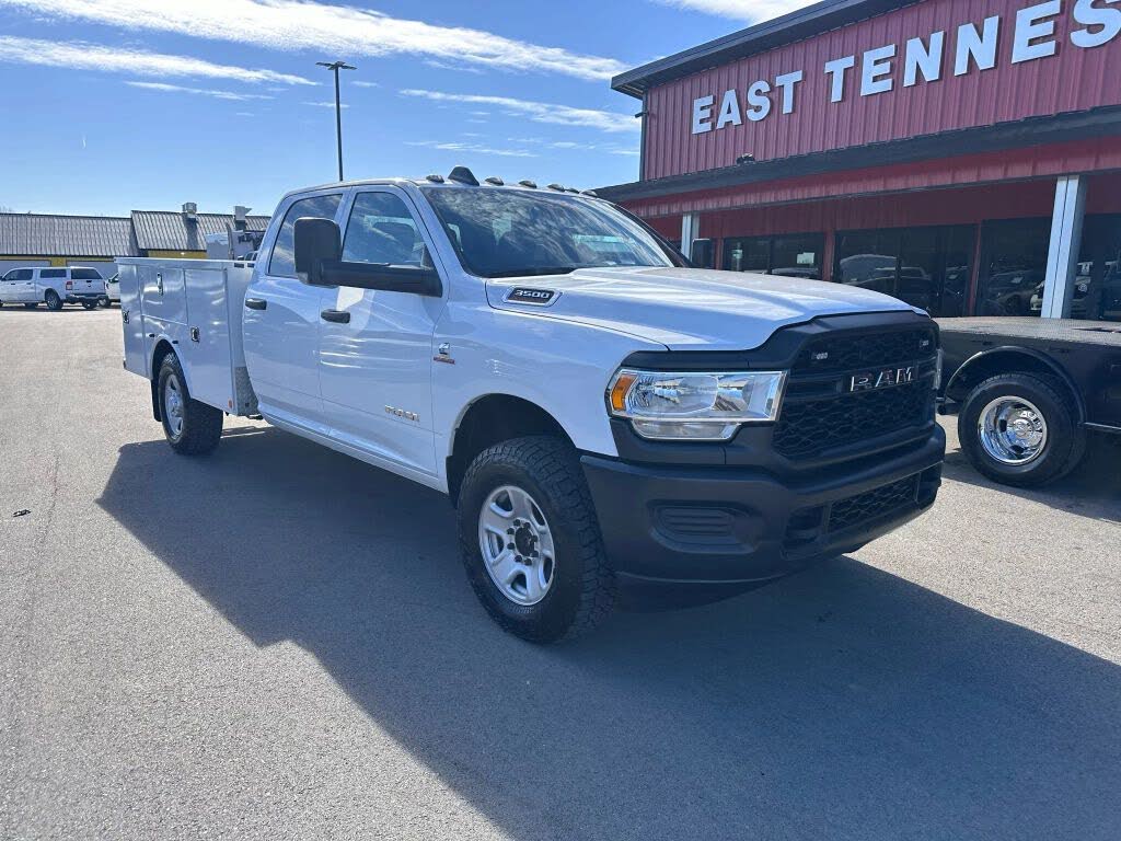 2022 RAM 3500 Chassis Tradesman Crew Cab 4WD