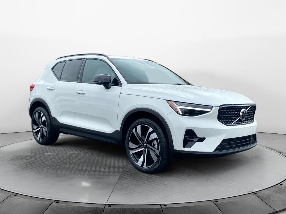 2026 Volvo XC40 B5 Ultra AWD