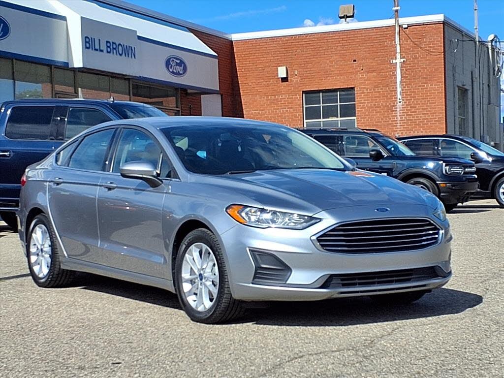 2020 Ford Fusion SE FWD