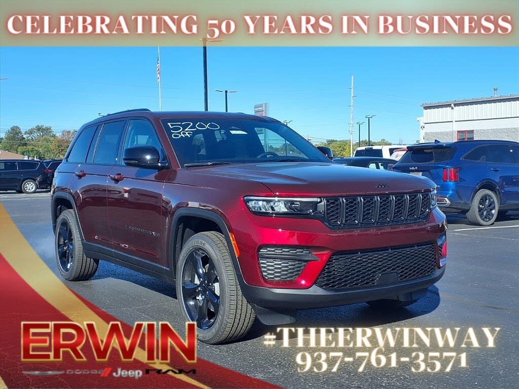 2025 Jeep Grand Cherokee Laredo 4WD