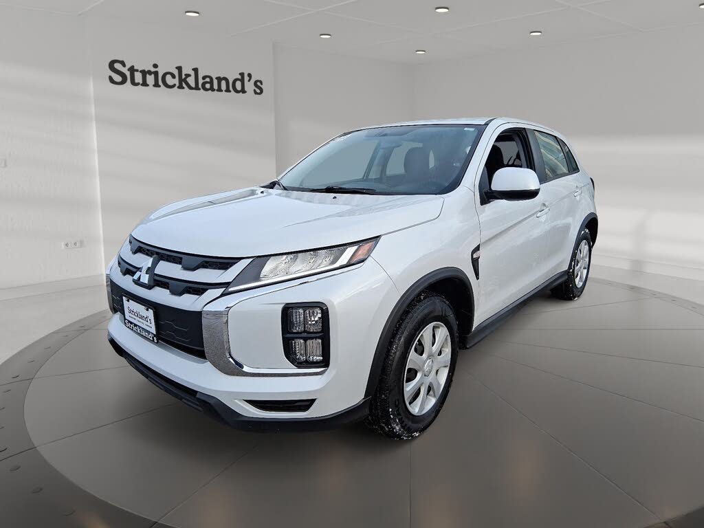 2023 Mitsubishi RVR ES AWC