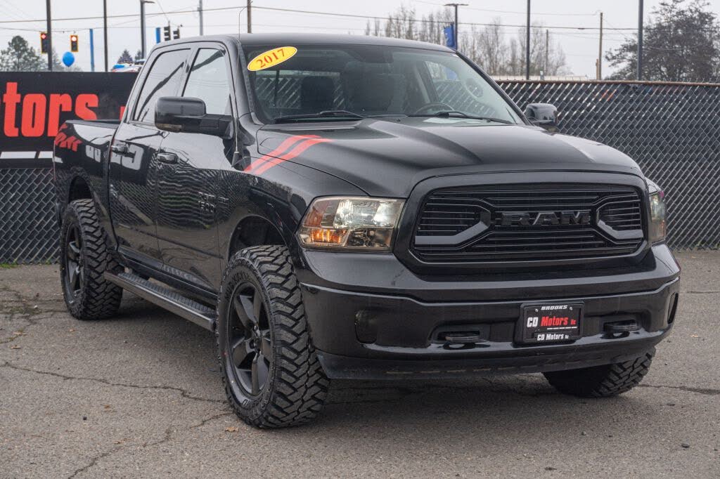 2017 RAM 1500 SLT Crew Cab 4WD