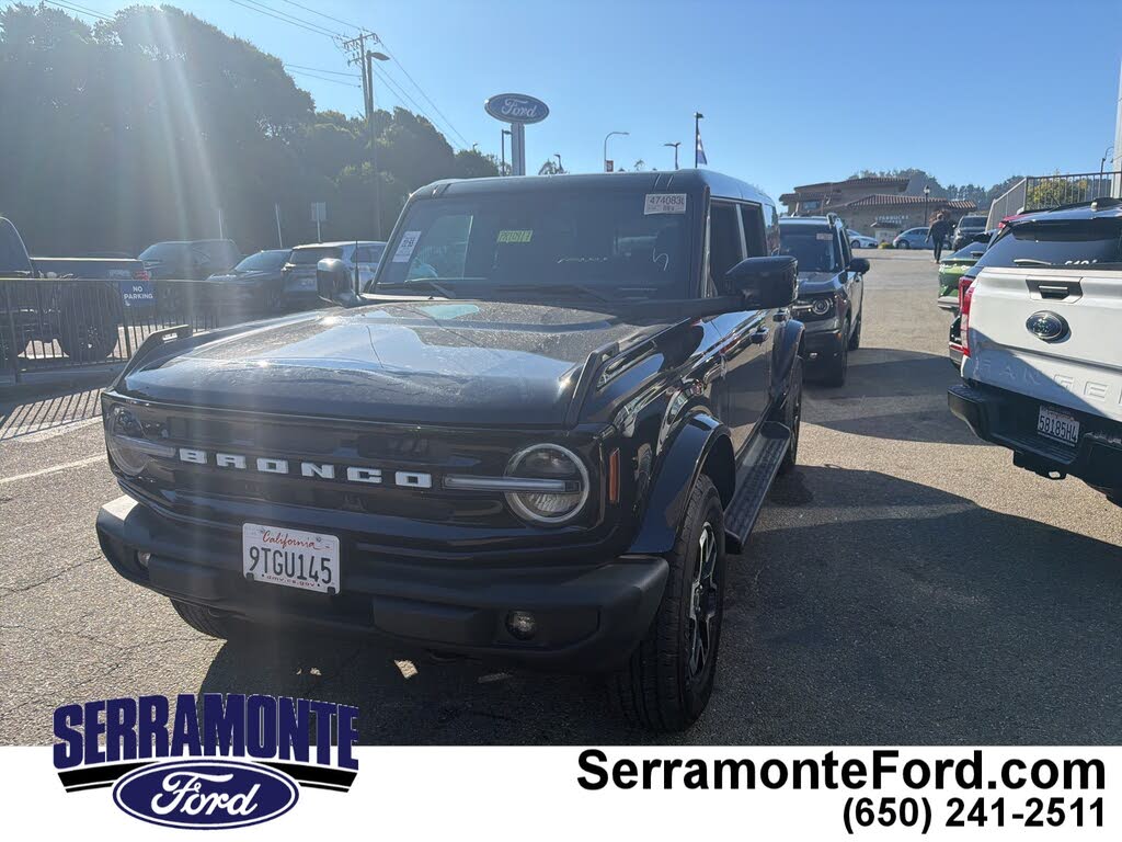 2025 Ford Bronco Outer Banks 4-Door 4WD