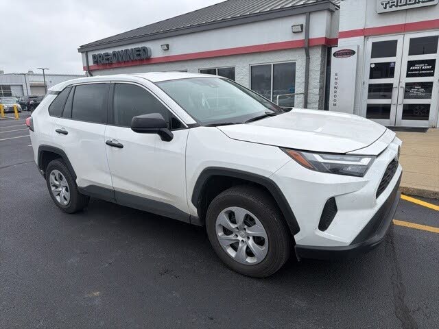 2024 Toyota RAV4 LE FWD