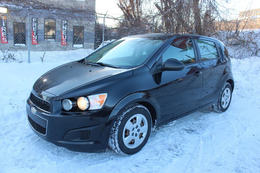 2013 Chevrolet Sonic LS Hatchback FWD