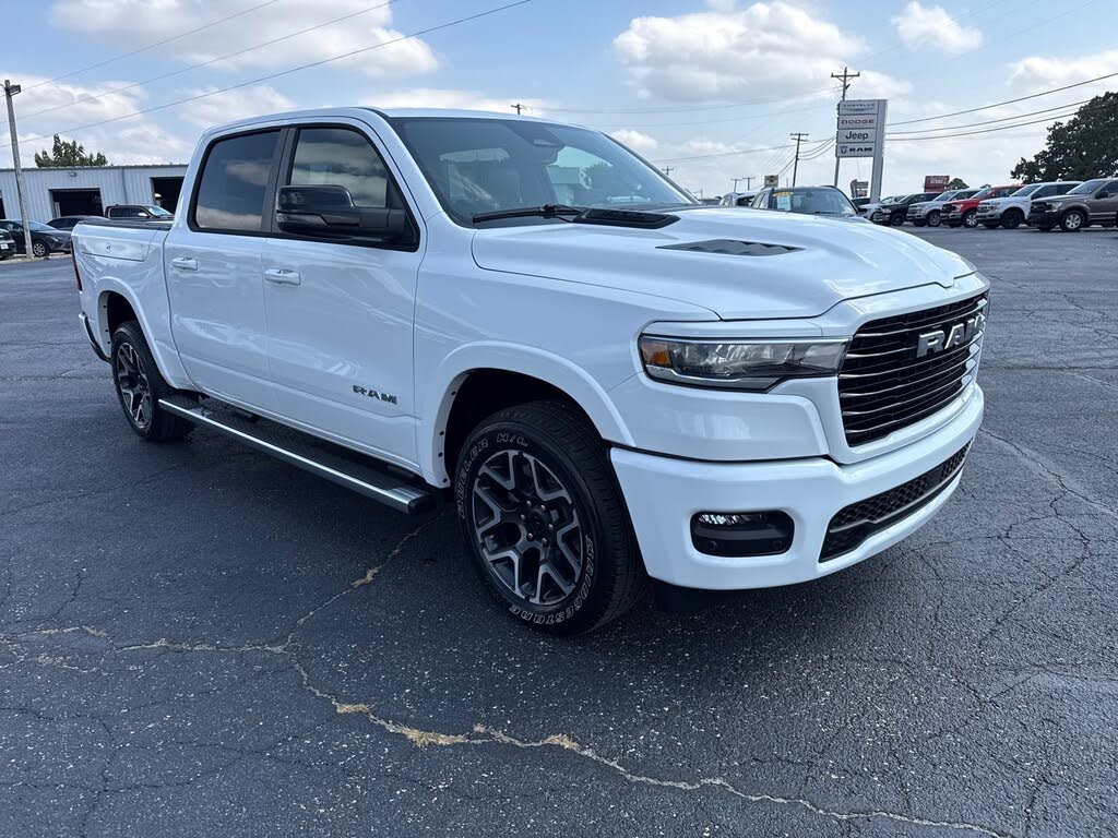 2026 RAM 1500 Laramie Crew Cab 4WD
