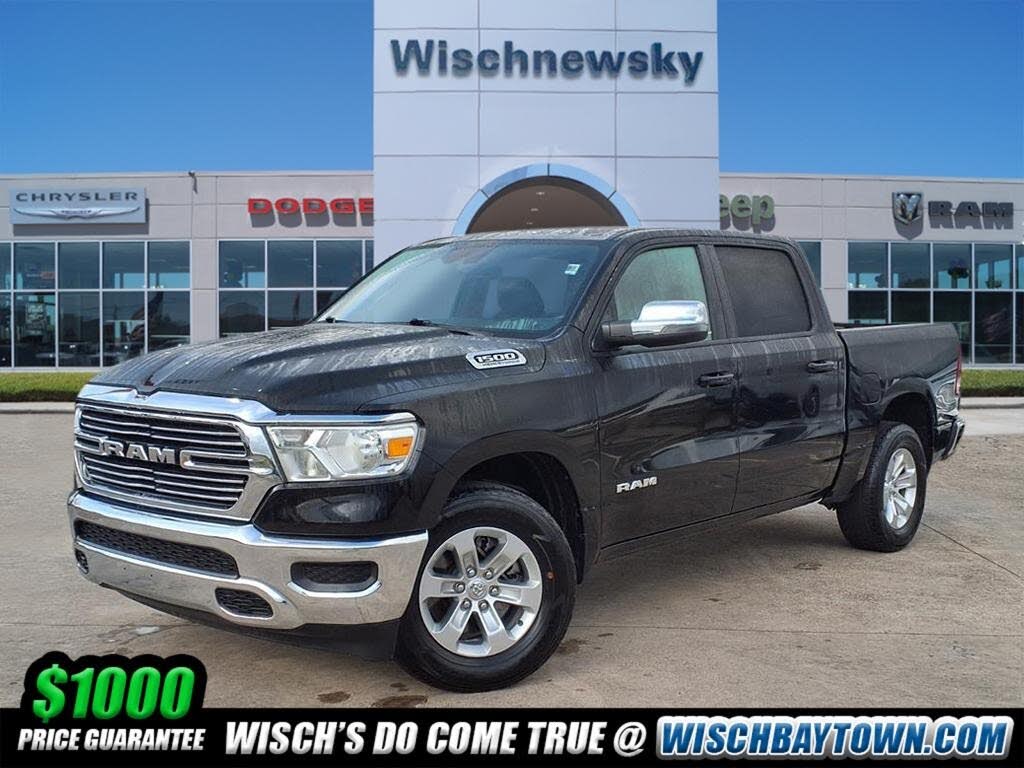 2024 RAM 1500 Laramie Crew Cab 4WD