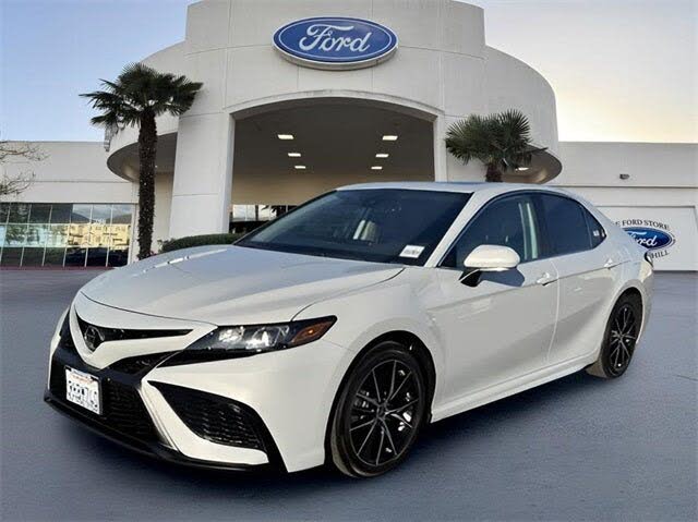 2023 Toyota Camry SE FWD