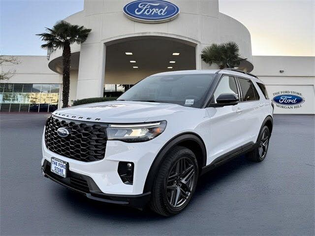 2025 Ford Explorer ST-Line AWD