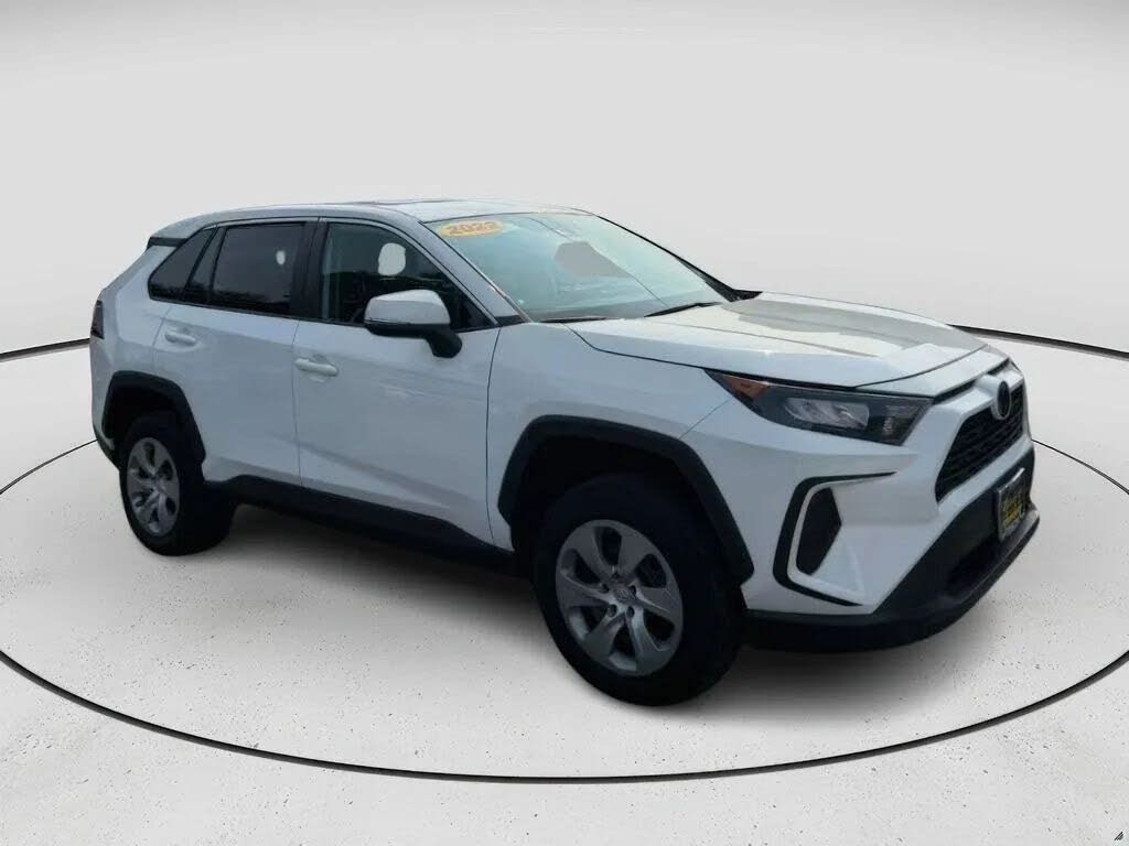 2022 Toyota RAV4 LE AWD