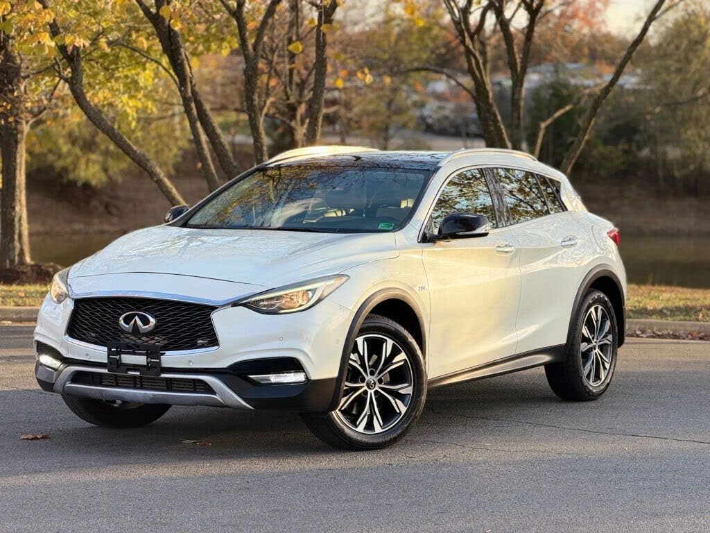 2018 INFINITI QX30 Premium AWD