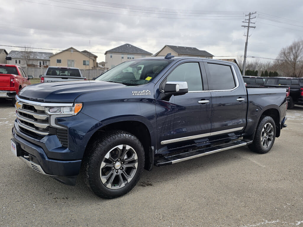 2023 Chevrolet Silverado 1500 High Country Crew Cab 4WD