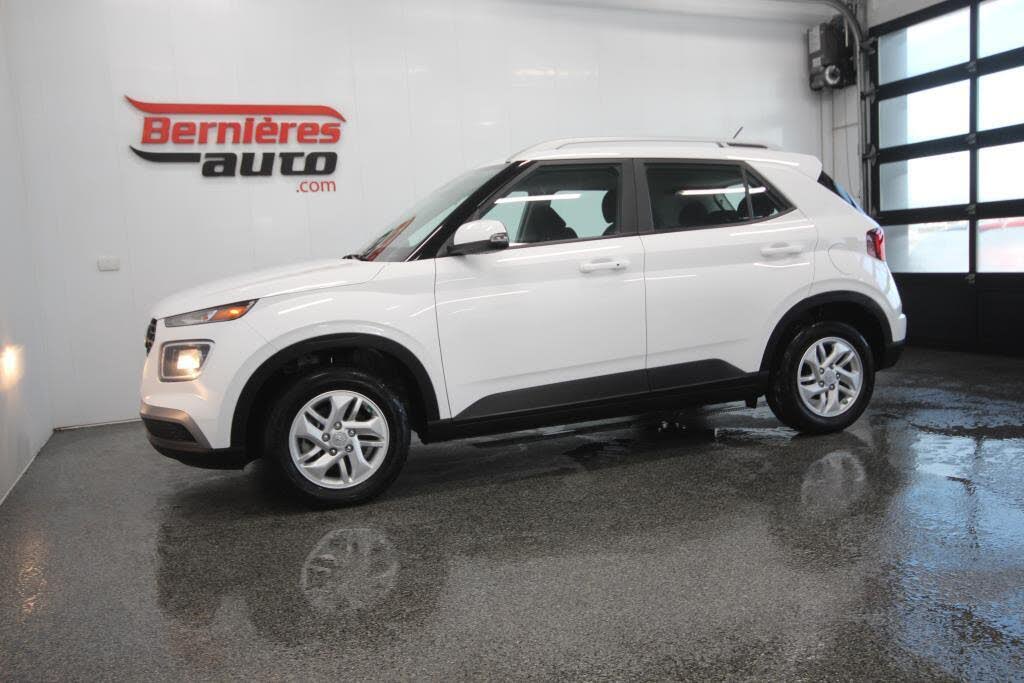 2023 Hyundai Venue Preferred FWD