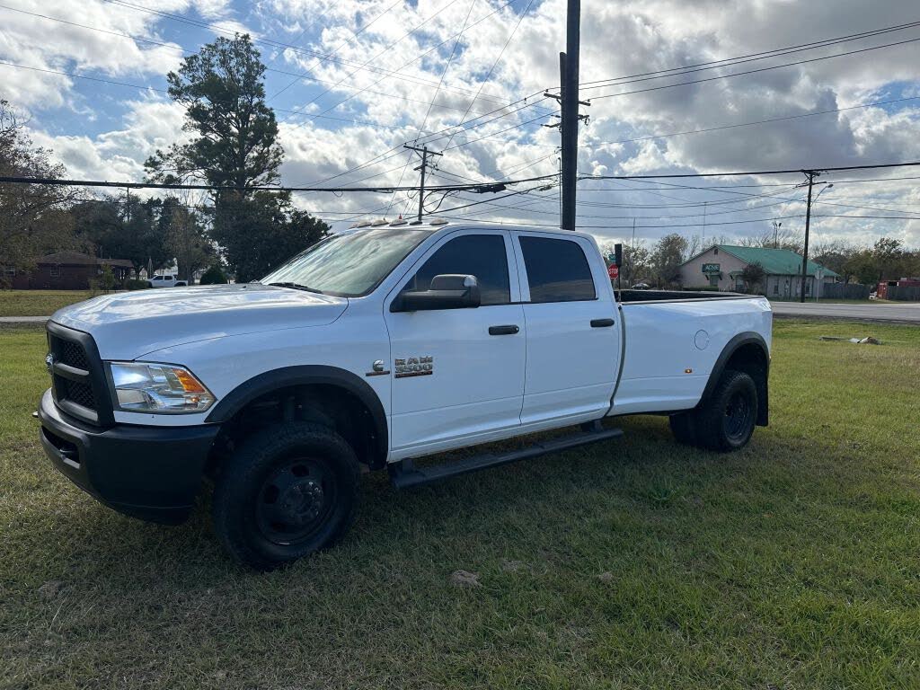 2018 RAM 3500 Tradesman Crew Cab LB DRW 4WD