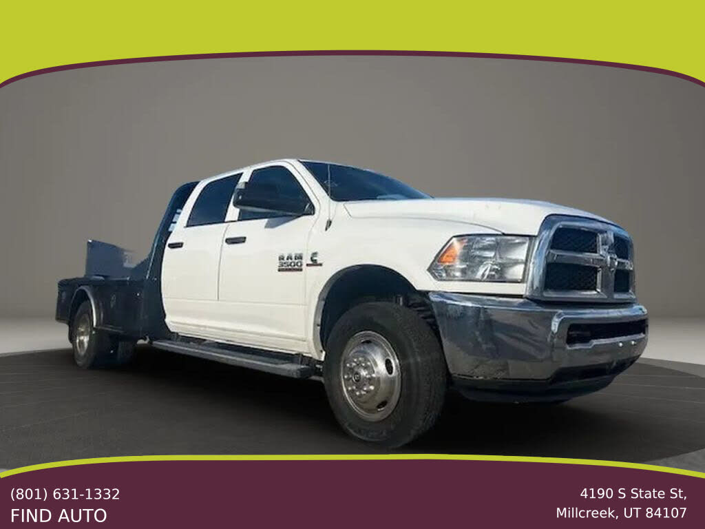 2018 RAM 3500 Chassis Tradesman Crew Cab RWD