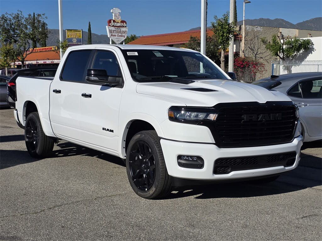 2026 RAM 1500 Laramie Crew Cab RWD