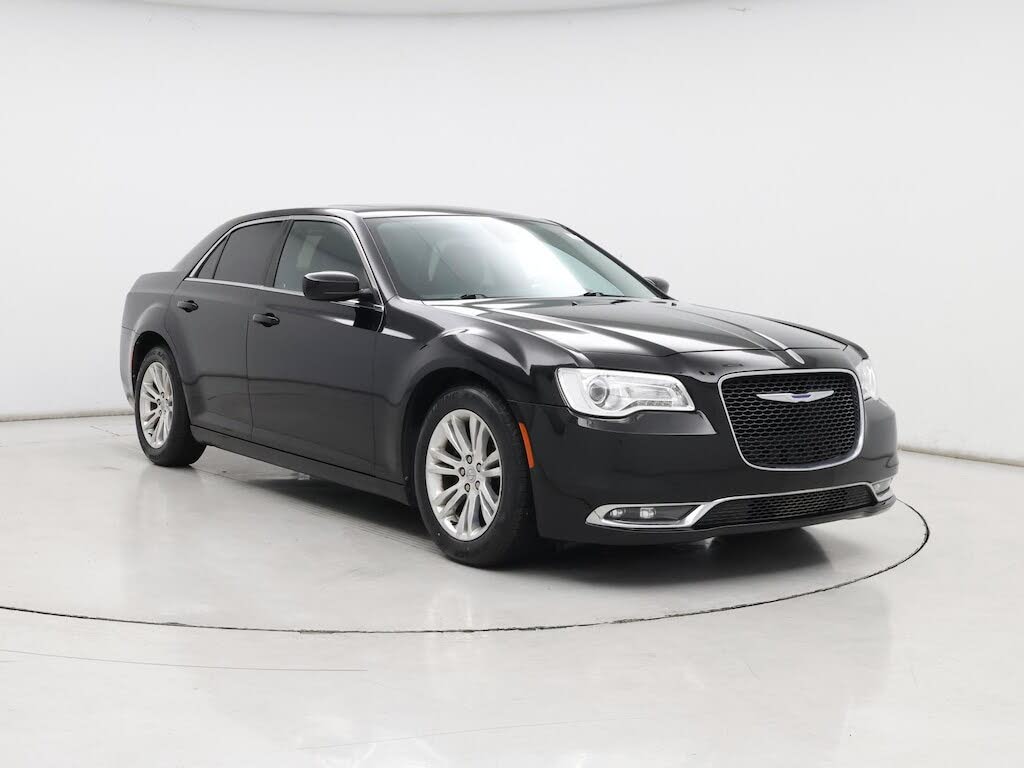 2017 Chrysler 300 Limited RWD