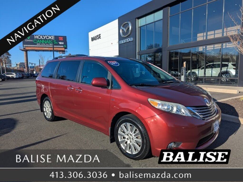 2017 Toyota Sienna XLE 7-Passenger AWD