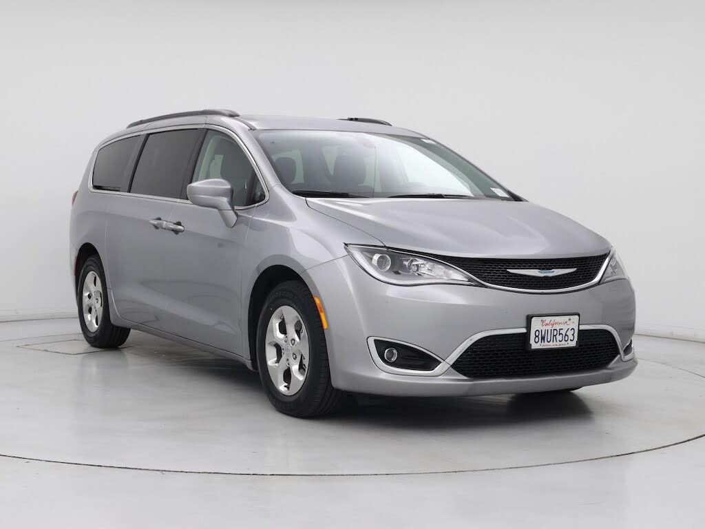 2020 Chrysler Pacifica Hybrid Touring FWD