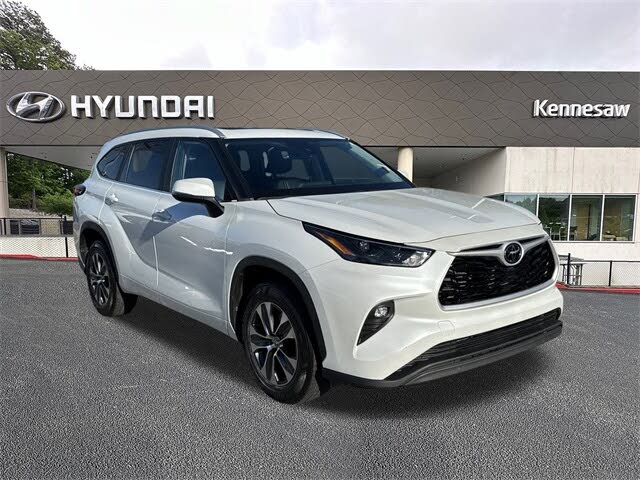 2023 Toyota Highlander XLE FWD