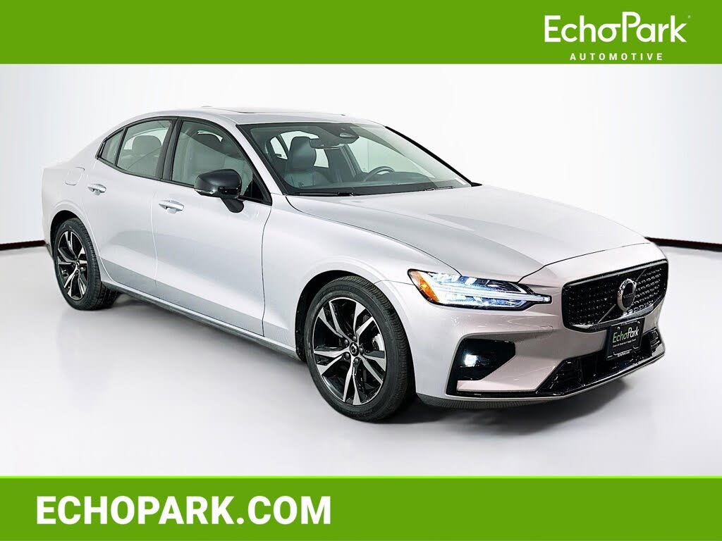 2024 Volvo S60 B5 Core Dark Theme FWD